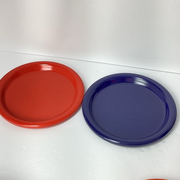 Ingrid LTD Chicago Plate Cup Party Pack Set Vintage Plastic Party Picnic Ware - Picture 4 of 16